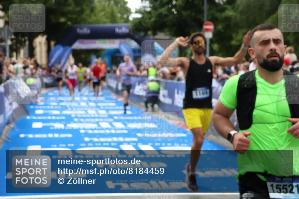 29.06.2025 - hella hamburg halbmarathon Zöllner http://msf.ph/oto/8184459 29.06.2025 10:42:01 Ziel 1169, 5690, 6593, 7363, 8694, 12292, 13196, 15846, 16507, 17926, 18920, 19046 meine-sportfotos.de