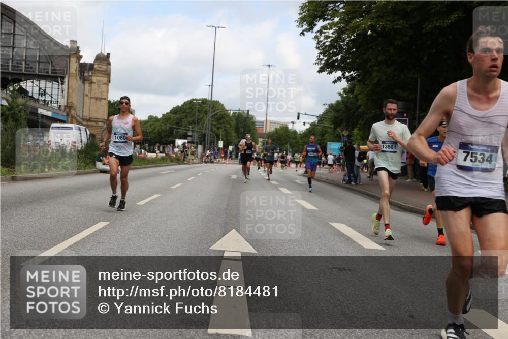 29.06.2025 - hella hamburg halbmarathon Yannick Fuchs http://msf.ph/oto/8184481 29.06.2025 10:29:07 20KM 1080, 2228, 2879, 3005, 5550, 6305, 7534, 7628, 7884, 7901, 9376, 9519, 11019, 11202, 11230, 11661, 13771, 14448, 14549, 15500, 15902, 16417, 17751, 17877, 18026, 18837 meine-sportfotos.de