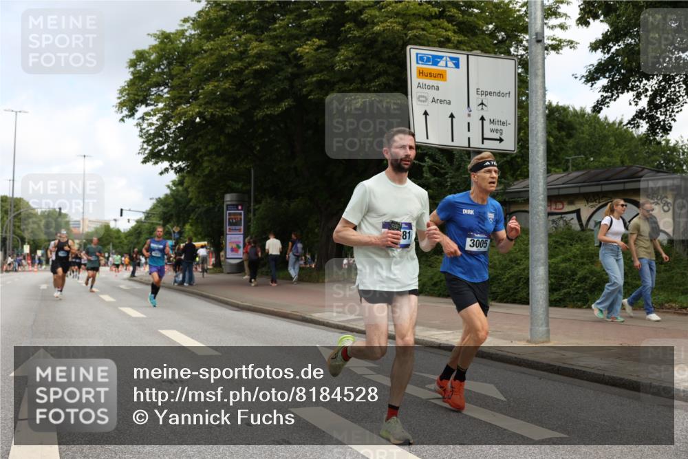 29.06.2025 - hella hamburg halbmarathon Yannick Fuchs http://msf.ph/oto/8184528 29.06.2025 10:29:08 20KM 1002, 1080, 2228, 3005, 5550, 6305, 6878, 7534, 7628, 7884, 7901, 9376, 9519, 11019, 11202, 11230, 11661, 13771, 14448, 15500, 15902, 16417, 17751, 17877, 18026, 18837 meine-sportfotos.de