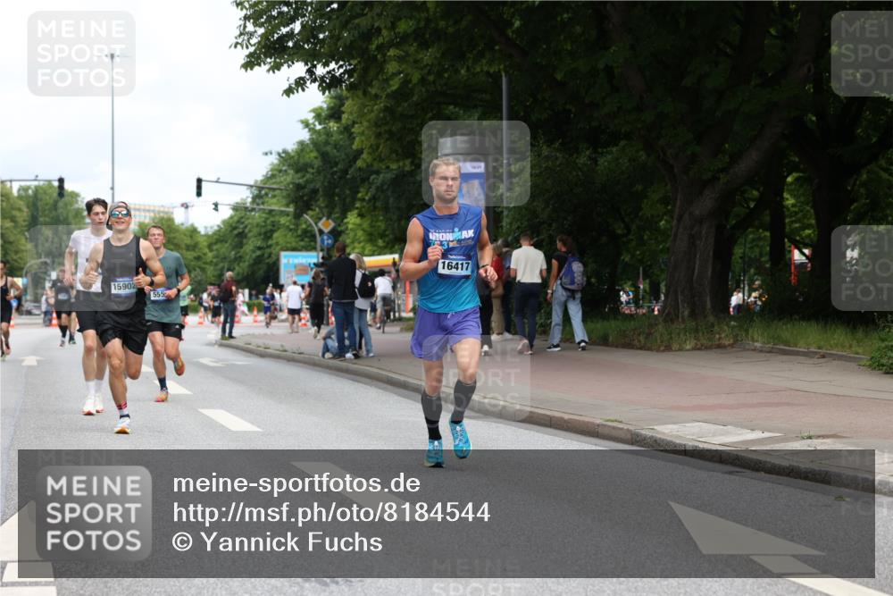 29.06.2025 - hella hamburg halbmarathon Yannick Fuchs http://msf.ph/oto/8184544 29.06.2025 10:29:10 20KM 1002, 1080, 2228, 3005, 5048, 5550, 6878, 7534, 7628, 7884, 7901, 9519, 9686, 11019, 11202, 11230, 11661, 14448, 15902, 16417, 17014, 17751, 17877, 18026, 18837 meine-sportfotos.de