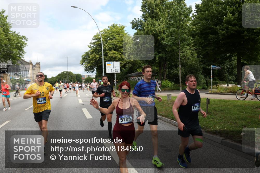 29.06.2025 - hella hamburg halbmarathon Yannick Fuchs http://msf.ph/oto/8184550 29.06.2025 10:43:29 20KM 1094, 1342, 1381, 1452, 1476, 2013, 2504, 2592, 2596, 2706, 2889, 2937, 3060, 4017, 4183, 4185, 4832, 5460, 5705, 6158, 7067, 7297, 7332, 8112, 8302, 8821, 9038, 9126, 9213, 9463, 9619, 9649, 9695, 9924, 10053, 10184, 10859, 10860, 11340, 11519, 11579, 11679, 11779, 11819, 11977, 12094, 12421, 12533, 12670, 13233, 13269, 13688, 14526, 15422, 15523, 15857, 15894, 16114, 16369, 16627, 16653, 16731, 16891, 17173, 17632, 17753, 18058, 18842, 18873 meine-sportfotos.de