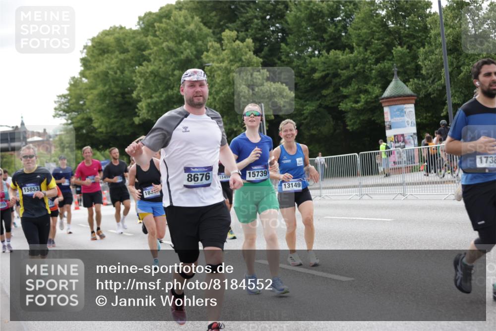 29.06.2025 - hella hamburg halbmarathon Jannik Wohlers http://msf.ph/oto/8184552 29.06.2025 10:23:23 Lombardsbrücke 1304, 1545, 2125, 2489, 4122, 4646, 4990, 5055, 5160, 5358, 6747, 8031, 8149, 8181, 8502, 8676, 9217, 9603, 9715, 10649, 11044, 11300, 11454, 11793, 13149, 14521, 15739, 15853, 16331, 17385, 17513, 18091, 18314, 18745, 18865, 18998, 19017 meine-sportfotos.de