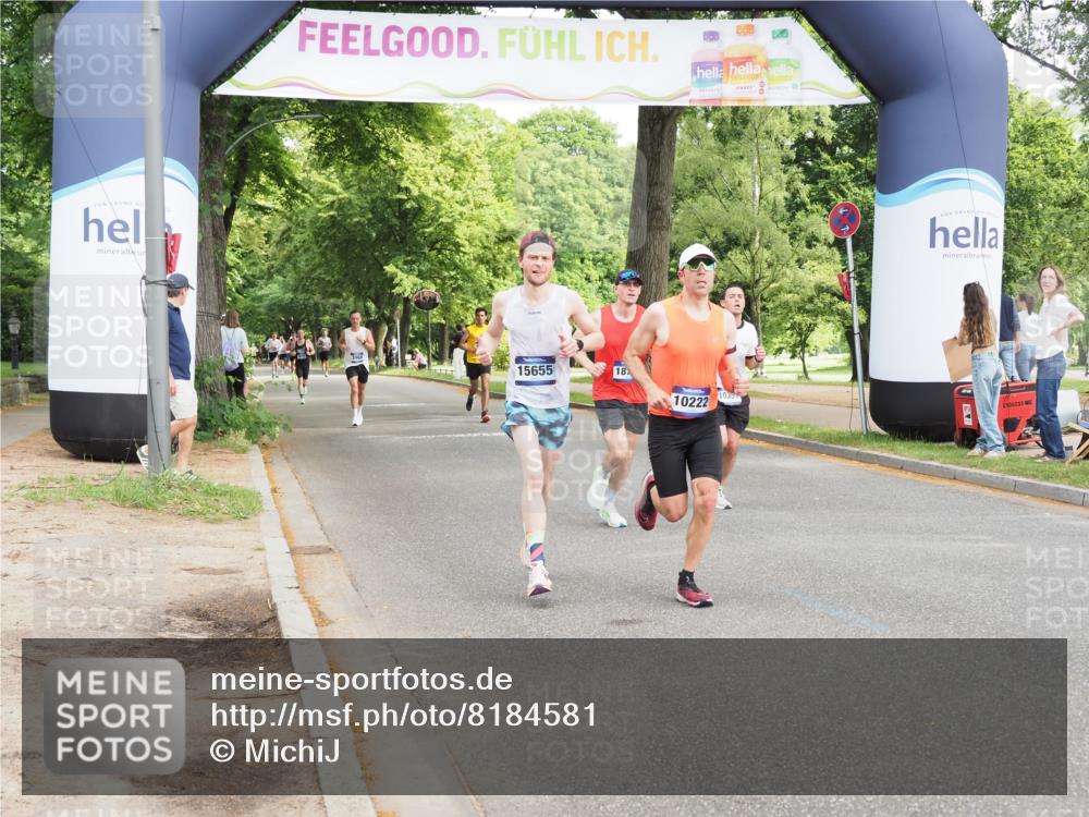 29.06.2025 - hella hamburg halbmarathon MichiJ http://msf.ph/oto/8184581 29.06.2025 10:18:20 Zwischen KM18-KM19 10222, 10351, 15655, 18763 meine-sportfotos.de