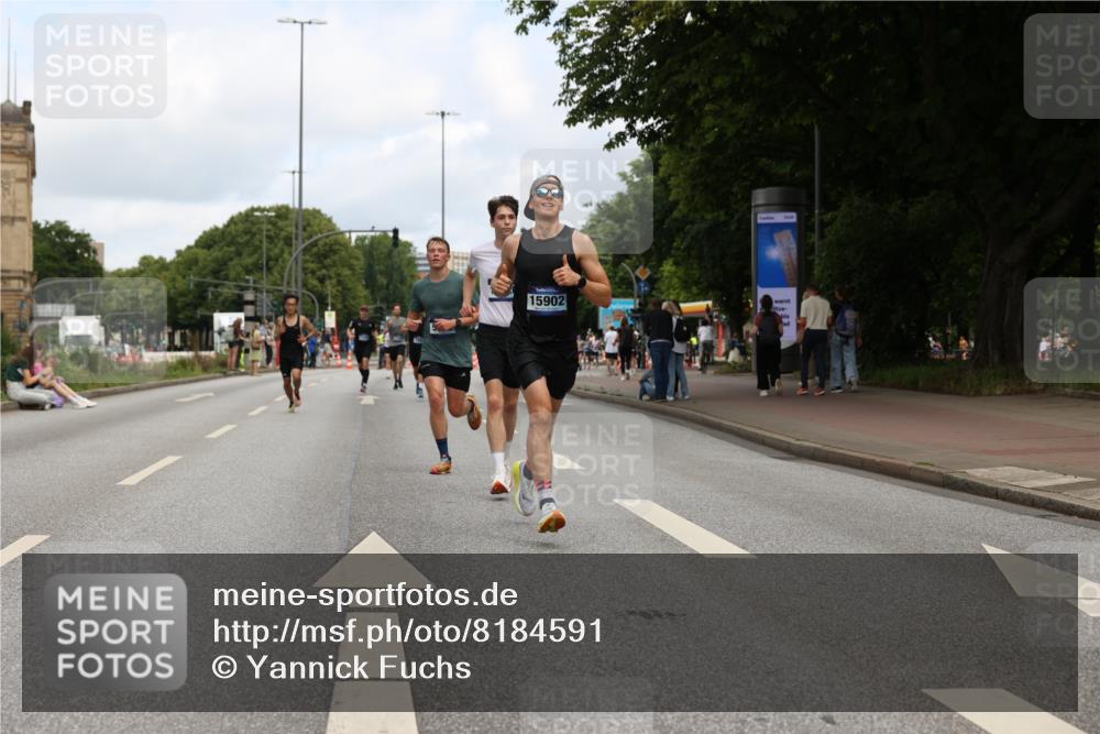 29.06.2025 - hella hamburg halbmarathon Yannick Fuchs http://msf.ph/oto/8184591 29.06.2025 10:29:12 20KM 1002, 1080, 3005, 5048, 5152, 5550, 6878, 7534, 7628, 7884, 7901, 9519, 9686, 11019, 11202, 11230, 11661, 15902, 16417, 17014, 18026, 18837 meine-sportfotos.de