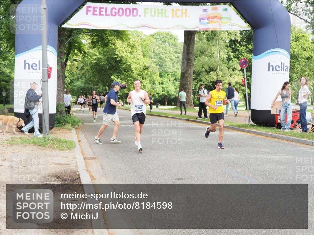 29.06.2025 - hella hamburg halbmarathon MichiJ http://msf.ph/oto/8184598 29.06.2025 10:18:23 Zwischen KM18-KM19 3968, 6090, 10222, 10351, 15655, 18763 meine-sportfotos.de