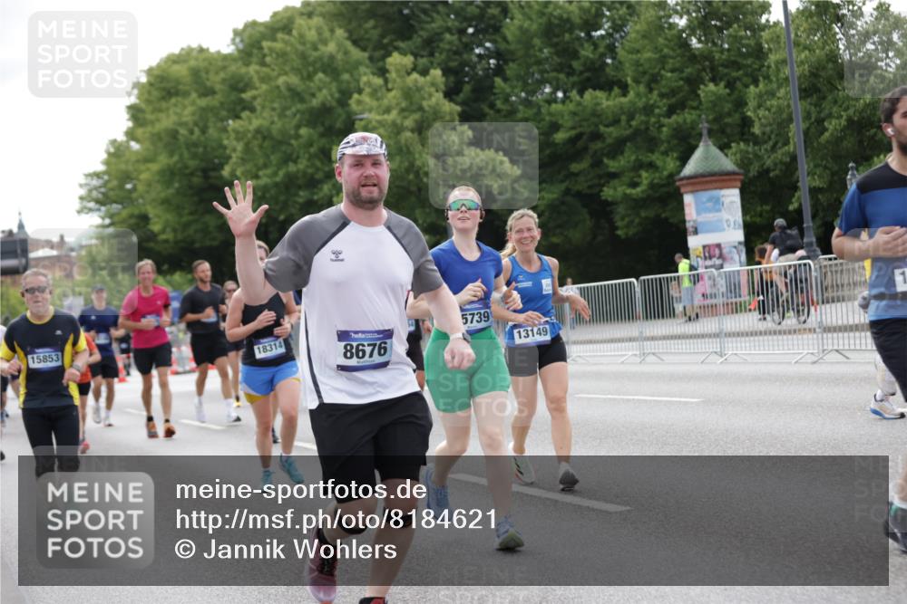 29.06.2025 - hella hamburg halbmarathon Jannik Wohlers http://msf.ph/oto/8184621 29.06.2025 10:23:23 Lombardsbrücke 1304, 1545, 2125, 2489, 4122, 4646, 4990, 5055, 5160, 5358, 6747, 8031, 8149, 8181, 8502, 8676, 9217, 9603, 9715, 10649, 11044, 11300, 11454, 11793, 13149, 14521, 15739, 15853, 16331, 17385, 17513, 18091, 18314, 18745, 18865, 18998, 19017 meine-sportfotos.de