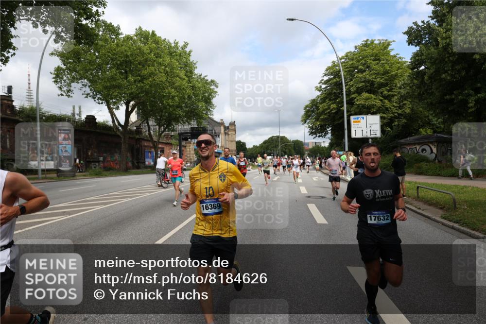 29.06.2025 - hella hamburg halbmarathon Yannick Fuchs http://msf.ph/oto/8184626 29.06.2025 10:43:30 20KM 1094, 1342, 1381, 1452, 1476, 2013, 2504, 2592, 2596, 2706, 2889, 2937, 3060, 4017, 4183, 4185, 4832, 5460, 5705, 6158, 7067, 7297, 7332, 8112, 8302, 8437, 8821, 9038, 9126, 9213, 9463, 9619, 9649, 9695, 9924, 10053, 10184, 10859, 10860, 11340, 11519, 11579, 11679, 11779, 11819, 11977, 12094, 12421, 12533, 12670, 13233, 13269, 13688, 14526, 15422, 15523, 15857, 15894, 16114, 16369, 16627, 16653, 16731, 16891, 17173, 17632, 17753, 18058, 18842, 18873, 19109 meine-sportfotos.de