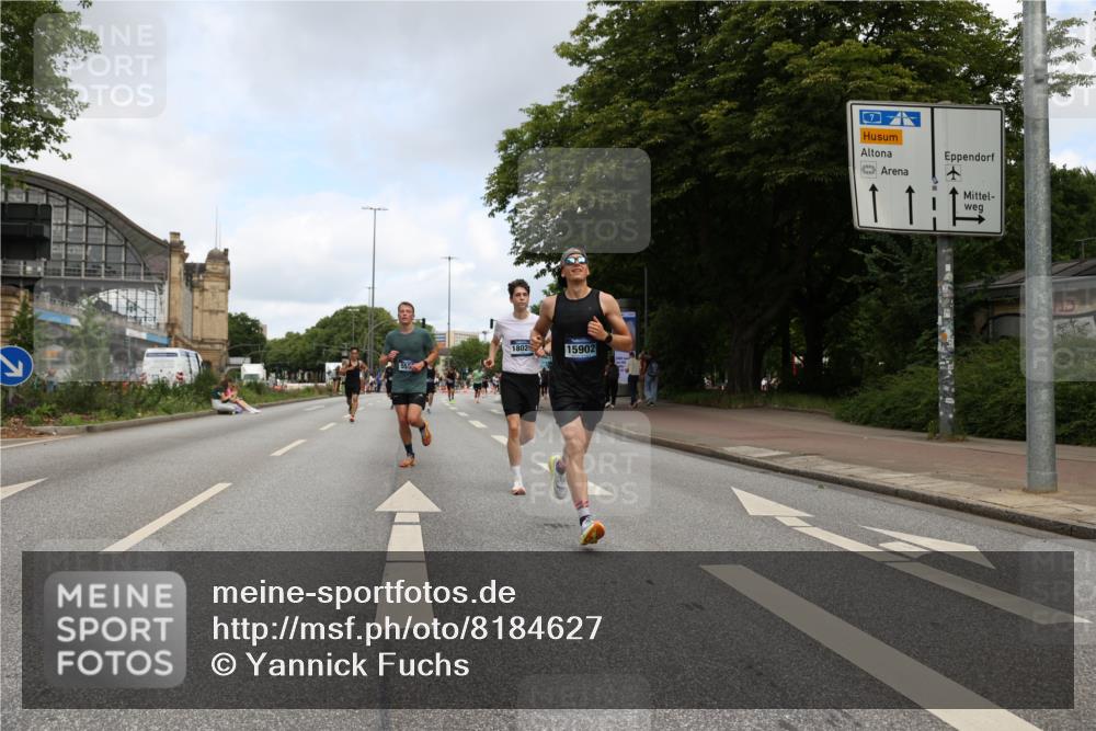 29.06.2025 - hella hamburg halbmarathon Yannick Fuchs http://msf.ph/oto/8184627 29.06.2025 10:29:12 20KM 1002, 1080, 3005, 5048, 5152, 5550, 6878, 7534, 7628, 7884, 7901, 9519, 9686, 11019, 11202, 11230, 11661, 15902, 16417, 17014, 18026, 18837 meine-sportfotos.de