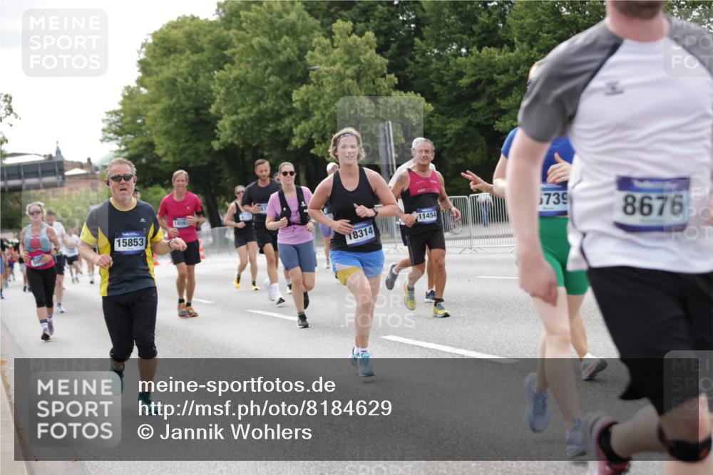 29.06.2025 - hella hamburg halbmarathon Jannik Wohlers http://msf.ph/oto/8184629 29.06.2025 10:23:25 Lombardsbrücke 1304, 1545, 2125, 2489, 4122, 4646, 4990, 5055, 5160, 5358, 5661, 6747, 8031, 8141, 8149, 8181, 8502, 8676, 8717, 9217, 9603, 9715, 10649, 11044, 11300, 11415, 11454, 11793, 13149, 14521, 15739, 15853, 16331, 17385, 17513, 18091, 18314, 18745, 18998, 19017 meine-sportfotos.de