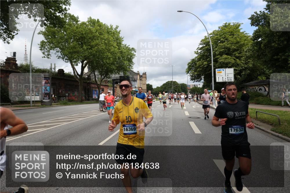 29.06.2025 - hella hamburg halbmarathon Yannick Fuchs http://msf.ph/oto/8184638 29.06.2025 10:43:30 20KM 1094, 1342, 1381, 1452, 1476, 2013, 2504, 2592, 2596, 2706, 2889, 2937, 3060, 4017, 4183, 4185, 4832, 5460, 5705, 6158, 7067, 7297, 7332, 8112, 8302, 8437, 8821, 9038, 9126, 9213, 9463, 9619, 9649, 9695, 9924, 10053, 10184, 10859, 10860, 11340, 11519, 11579, 11679, 11779, 11819, 11977, 12094, 12421, 12533, 12670, 13233, 13269, 13688, 14526, 15422, 15523, 15857, 15894, 16114, 16369, 16627, 16653, 16731, 16891, 17173, 17632, 17753, 18058, 18842, 18873, 19109 meine-sportfotos.de