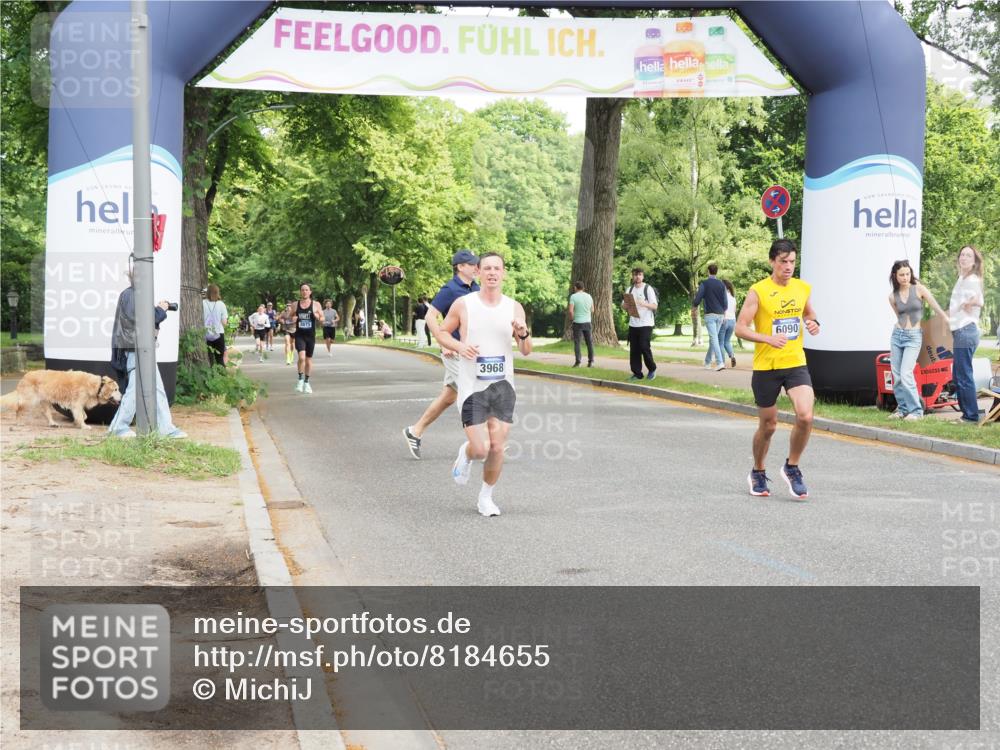 29.06.2025 - hella hamburg halbmarathon MichiJ http://msf.ph/oto/8184655 29.06.2025 10:18:23 Zwischen KM18-KM19 3968, 6090, 10222, 10351, 15655, 18763 meine-sportfotos.de