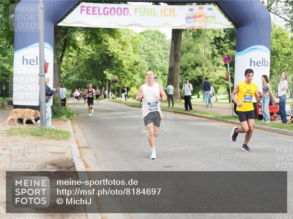 29.06.2025 - hella hamburg halbmarathon MichiJ http://msf.ph/oto/8184697 29.06.2025 10:18:24 Zwischen KM18-KM19 3968, 6090, 10222, 10351, 15655, 18763 meine-sportfotos.de