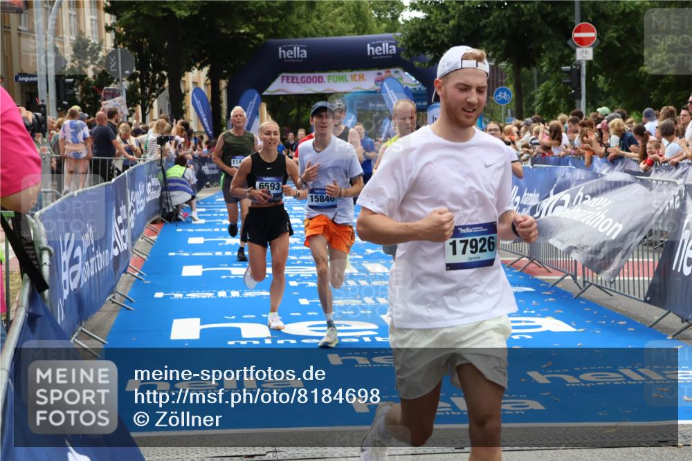 29.06.2025 - hella hamburg halbmarathon Zöllner http://msf.ph/oto/8184698 29.06.2025 10:42:08 Ziel 1441, 5690, 6593, 10216, 11417, 12098, 12292, 13196, 15846, 16677, 17864, 17926, 18920, 19046 meine-sportfotos.de
