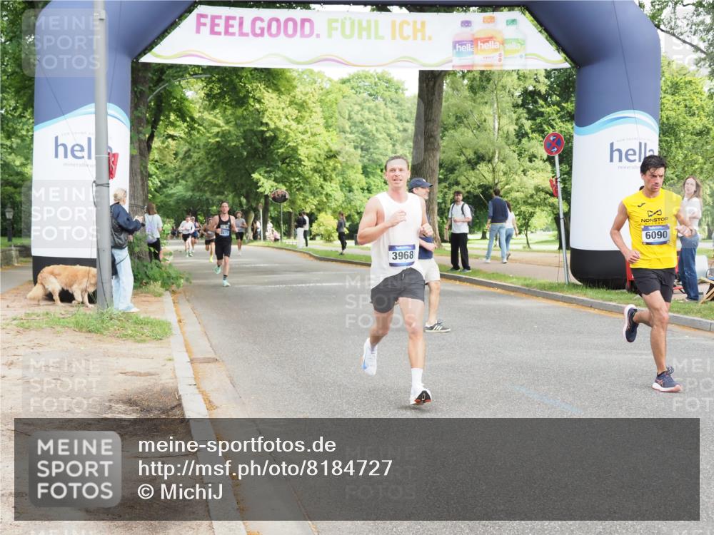 29.06.2025 - hella hamburg halbmarathon MichiJ http://msf.ph/oto/8184727 29.06.2025 10:18:24 Zwischen KM18-KM19 3968, 6090, 10222, 10351, 15655, 18763 meine-sportfotos.de