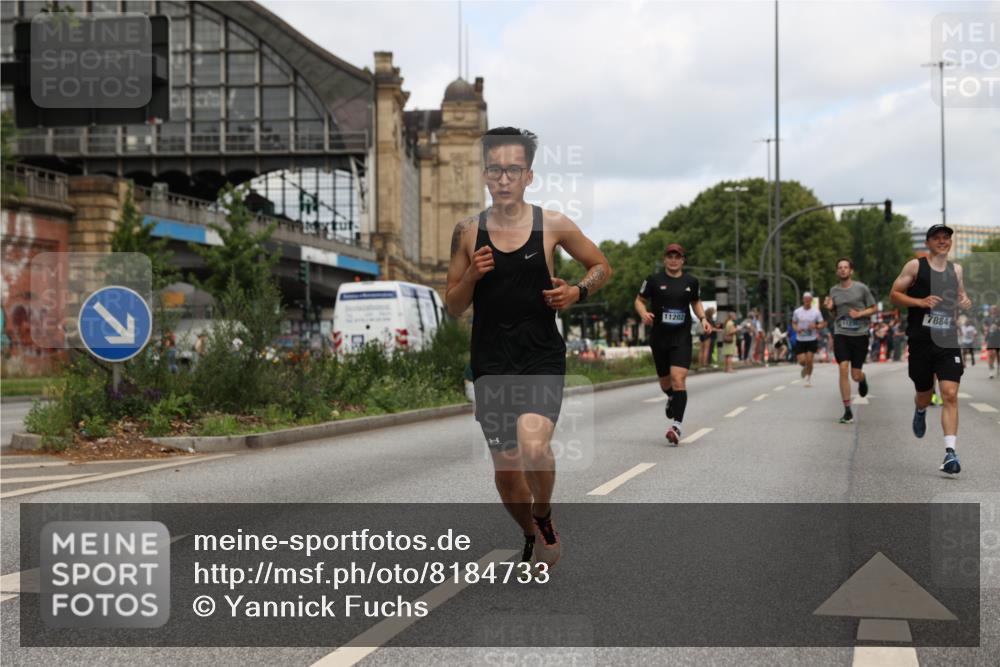 29.06.2025 - hella hamburg halbmarathon Yannick Fuchs http://msf.ph/oto/8184733 29.06.2025 10:29:16 20KM 1002, 1080, 3005, 4477, 5048, 5152, 5550, 6169, 6878, 7534, 7628, 7884, 9519, 9686, 11202, 11230, 11661, 14069, 15902, 16417, 17014, 18026, 18837 meine-sportfotos.de
