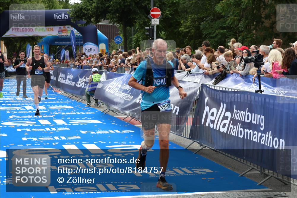 29.06.2025 - hella hamburg halbmarathon Zöllner http://msf.ph/oto/8184757 29.06.2025 10:33:18 Ziel 1910, 1959, 4679, 7723, 9047, 14167, 16881, 17175, 18455 meine-sportfotos.de