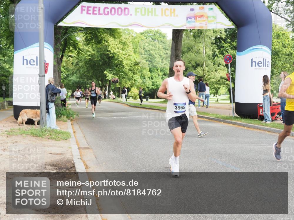 29.06.2025 - hella hamburg halbmarathon MichiJ http://msf.ph/oto/8184762 29.06.2025 10:18:24 Zwischen KM18-KM19 3968, 6090, 10222, 10351, 15655, 18763 meine-sportfotos.de