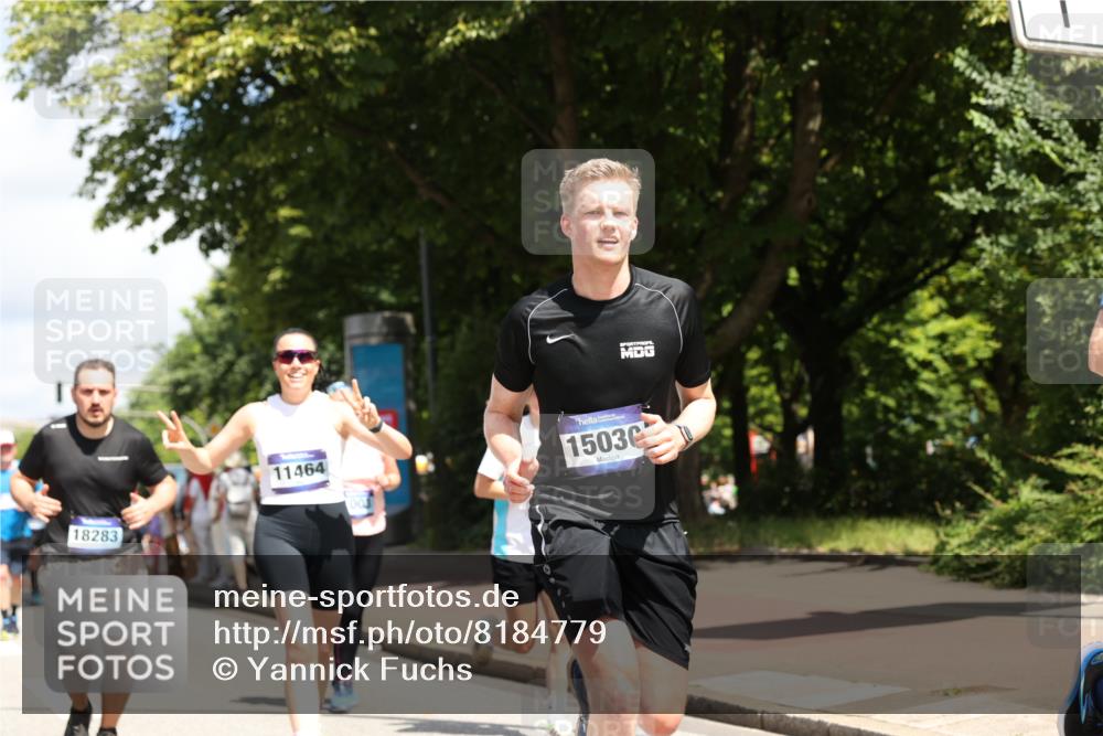 29.06.2025 - hella hamburg halbmarathon Yannick Fuchs http://msf.ph/oto/8184779 29.06.2025 11:38:59 20KM 1961, 2038, 2054, 2134, 2313, 2766, 2858, 2976, 3216, 3398, 3808, 4245, 4483, 5059, 5224, 5268, 5654, 6153, 7124, 7303, 7431, 7927, 7983, 8243, 8811, 8967, 9243, 9978, 10644, 10888, 10901, 11244, 11332, 11464, 12152, 12218, 12343, 12439, 12654, 12903, 12904, 13861, 13877, 13903, 14002, 14127, 14134, 14937, 14959, 15030, 15852, 15876, 15933, 16232, 16297, 16837, 16955, 17339, 17744, 17868, 18280, 18283, 18934, 18935, 19168 meine-sportfotos.de