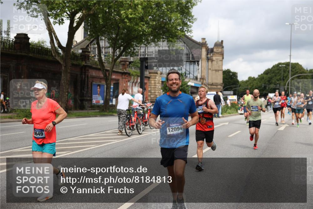 29.06.2025 - hella hamburg halbmarathon Yannick Fuchs http://msf.ph/oto/8184813 29.06.2025 10:43:31 20KM 1094, 1342, 1381, 1452, 1476, 2013, 2504, 2592, 2596, 2706, 2889, 2937, 3060, 4017, 4183, 4185, 4832, 5460, 5705, 6158, 7067, 7297, 7332, 8112, 8302, 8437, 8821, 9038, 9126, 9213, 9463, 9619, 9649, 9695, 9924, 10053, 10184, 10859, 10860, 11340, 11519, 11579, 11679, 11779, 11819, 11977, 12094, 12421, 12533, 12670, 13233, 13269, 13688, 13690, 14526, 15422, 15523, 15857, 16114, 16369, 16627, 16653, 16731, 16891, 17173, 17632, 17753, 18058, 18842, 18873, 18926, 19109 meine-sportfotos.de