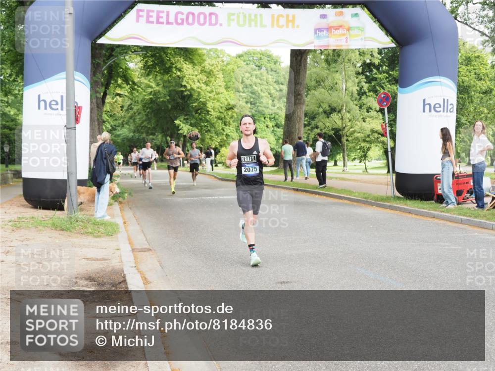 29.06.2025 - hella hamburg halbmarathon MichiJ http://msf.ph/oto/8184836 29.06.2025 10:18:28 Zwischen KM18-KM19 2075, 3968, 6090, 15655, 18763 meine-sportfotos.de
