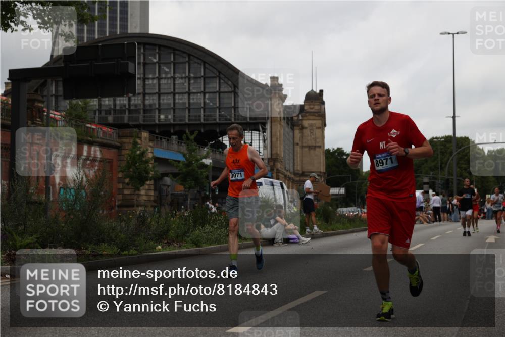 29.06.2025 - hella hamburg halbmarathon Yannick Fuchs http://msf.ph/oto/8184843 29.06.2025 11:01:35 20KM 2963, 2964, 3071, 3112, 4293, 4494, 4950, 5431, 5670, 5869, 6059, 8256, 8263, 8279, 8909, 8971, 8999, 9007, 9173, 9559, 9886, 10196, 10213, 10389, 10834, 11416, 11641, 11755, 12790, 14987, 16539, 16546, 17784, 17880, 18015, 18231, 18236, 18239 meine-sportfotos.de