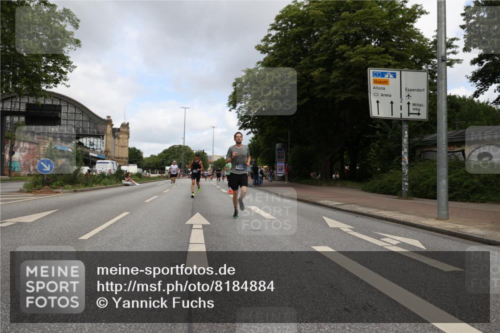 29.06.2025 - hella hamburg halbmarathon Yannick Fuchs http://msf.ph/oto/8184884 29.06.2025 10:29:20 20KM 1002, 4477, 5048, 5152, 5550, 6169, 6878, 7628, 7884, 8395, 9519, 9686, 11202, 11230, 11661, 14069, 14388, 15902, 16417, 17014, 18026, 18837 meine-sportfotos.de