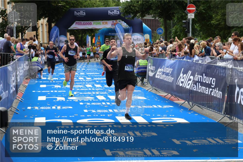 29.06.2025 - hella hamburg halbmarathon Zöllner http://msf.ph/oto/8184919 29.06.2025 10:33:21 Ziel 1959, 4679, 7723, 9047, 14167, 16881, 17175, 18455 meine-sportfotos.de