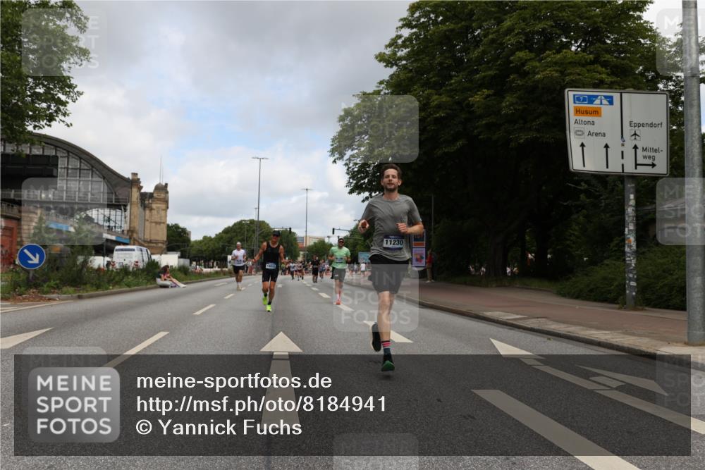 29.06.2025 - hella hamburg halbmarathon Yannick Fuchs http://msf.ph/oto/8184941 29.06.2025 10:29:20 20KM 1002, 4477, 5048, 5152, 5550, 6169, 6878, 7628, 7884, 8395, 9519, 9686, 11202, 11230, 11661, 14069, 14388, 15902, 16417, 17014, 18026, 18837 meine-sportfotos.de