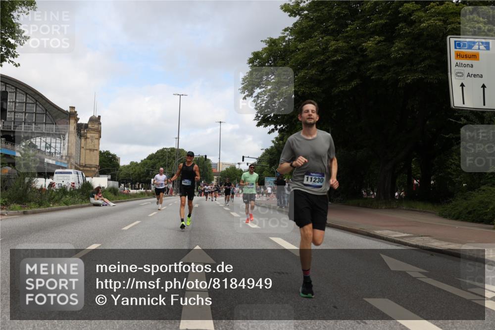 29.06.2025 - hella hamburg halbmarathon Yannick Fuchs http://msf.ph/oto/8184949 29.06.2025 10:29:20 20KM 1002, 4477, 5048, 5152, 5550, 6169, 6878, 7628, 7884, 8395, 9519, 9686, 11202, 11230, 11661, 14069, 14388, 15902, 16417, 17014, 18026, 18837 meine-sportfotos.de