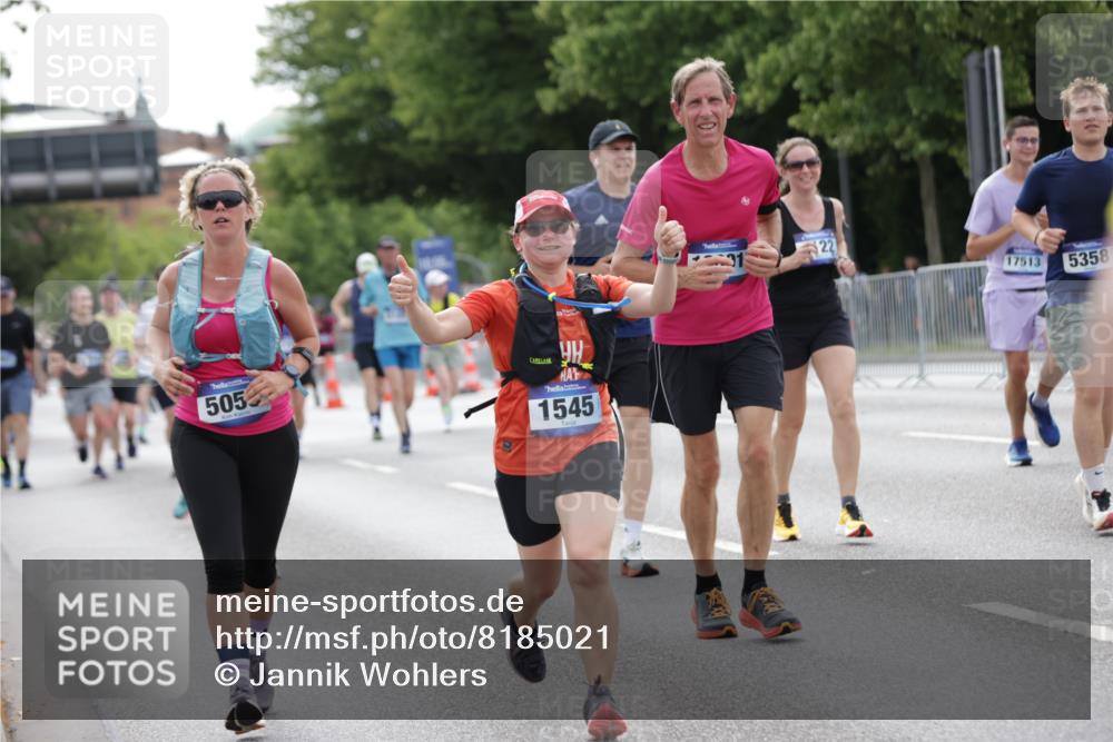 29.06.2025 - hella hamburg halbmarathon Jannik Wohlers http://msf.ph/oto/8185021 29.06.2025 10:23:27 Lombardsbrücke 1444, 1545, 2125, 2489, 4122, 4597, 4646, 4990, 5055, 5258, 5358, 5661, 6747, 7013, 8031, 8141, 8149, 8181, 8502, 8676, 8717, 9217, 9603, 9715, 10649, 11044, 11415, 11454, 11793, 13149, 14521, 15739, 15853, 16331, 17385, 17513, 17595, 18091, 18314, 18745, 18998, 19017 meine-sportfotos.de
