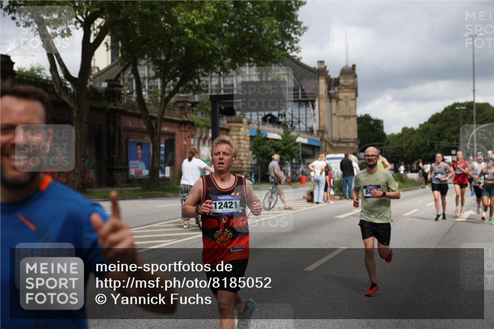 29.06.2025 - hella hamburg halbmarathon Yannick Fuchs http://msf.ph/oto/8185052 29.06.2025 10:43:32 20KM 1094, 1342, 1381, 1452, 1476, 2013, 2504, 2592, 2596, 2706, 2878, 2889, 2937, 3060, 4017, 4183, 4185, 4832, 5460, 5705, 6158, 7067, 7297, 7332, 8112, 8437, 8821, 9038, 9126, 9213, 9463, 9619, 9649, 9695, 9924, 9965, 10184, 10859, 11340, 11519, 11579, 11779, 11819, 11977, 12094, 12421, 12533, 12670, 13233, 13269, 13688, 13690, 14526, 15422, 15523, 15857, 16114, 16369, 16627, 16653, 16731, 16891, 17173, 17632, 17753, 18058, 18842, 18873, 18926, 19109 meine-sportfotos.de