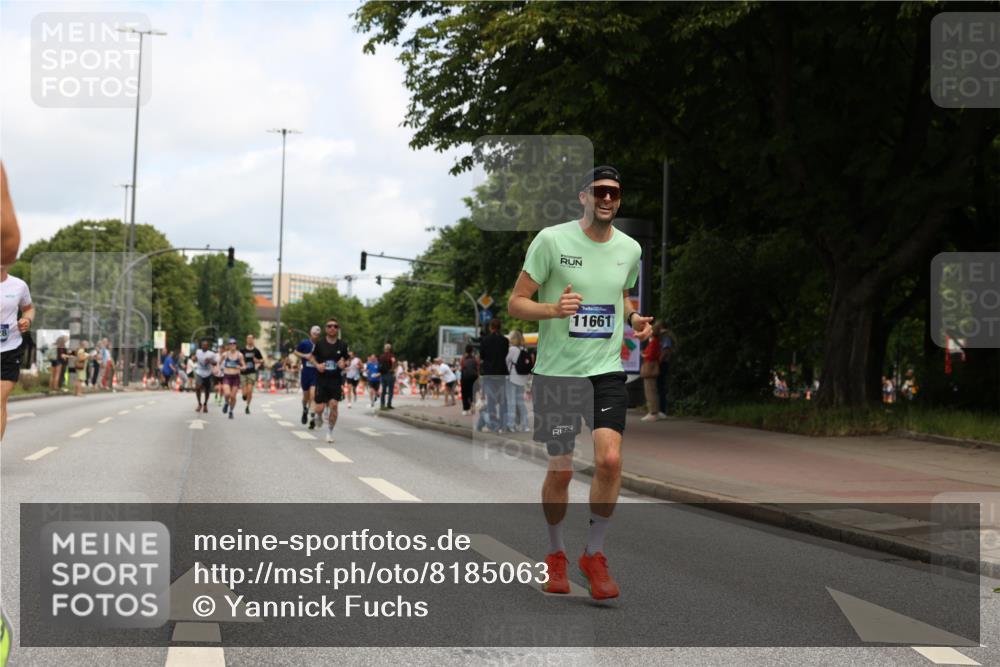 29.06.2025 - hella hamburg halbmarathon Yannick Fuchs http://msf.ph/oto/8185063 29.06.2025 10:29:23 20KM 1002, 4477, 5048, 5152, 5550, 6169, 6878, 7628, 7884, 8395, 8864, 9519, 9686, 11202, 11230, 11661, 14069, 14388, 15902, 16712, 17014, 18026, 18837 meine-sportfotos.de