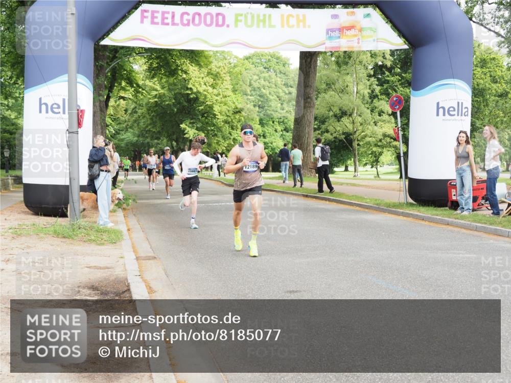 29.06.2025 - hella hamburg halbmarathon MichiJ http://msf.ph/oto/8185077 29.06.2025 10:18:31 Zwischen KM18-KM19 2075, 3968, 6090, 12189, 15883 meine-sportfotos.de
