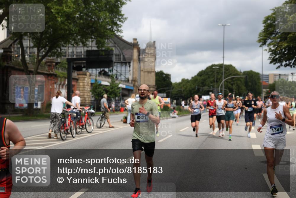 29.06.2025 - hella hamburg halbmarathon Yannick Fuchs http://msf.ph/oto/8185183 29.06.2025 10:43:33 20KM 1094, 1342, 1381, 1476, 2013, 2504, 2516, 2592, 2596, 2706, 2878, 2889, 2937, 3060, 3692, 4017, 4832, 5460, 5705, 6158, 7067, 7297, 7332, 8112, 8437, 8821, 9038, 9126, 9213, 9463, 9619, 9649, 9695, 9924, 9965, 10184, 10859, 11340, 11519, 11579, 11779, 11819, 11977, 12094, 12421, 12533, 12670, 13233, 13269, 13688, 13690, 14526, 15422, 15523, 16114, 16369, 16627, 16653, 16731, 16891, 17173, 17632, 17753, 18058, 18842, 18926, 19109 meine-sportfotos.de