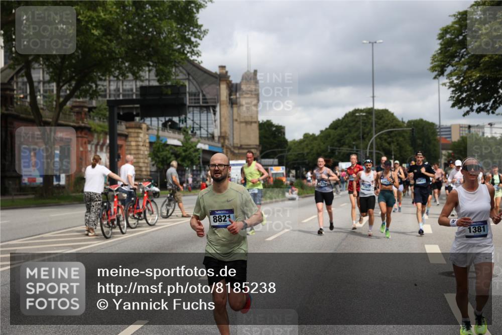 29.06.2025 - hella hamburg halbmarathon Yannick Fuchs http://msf.ph/oto/8185238 29.06.2025 10:43:33 20KM 1094, 1342, 1381, 1476, 2013, 2504, 2516, 2592, 2596, 2706, 2878, 2889, 2937, 3060, 3692, 4017, 4832, 5460, 5705, 6158, 7067, 7297, 7332, 8112, 8437, 8821, 9038, 9126, 9213, 9463, 9619, 9649, 9695, 9924, 9965, 10184, 10859, 11340, 11519, 11579, 11779, 11819, 11977, 12094, 12421, 12533, 12670, 13233, 13269, 13688, 13690, 14526, 15422, 15523, 16114, 16369, 16627, 16653, 16731, 16891, 17173, 17632, 17753, 18058, 18842, 18926, 19109 meine-sportfotos.de