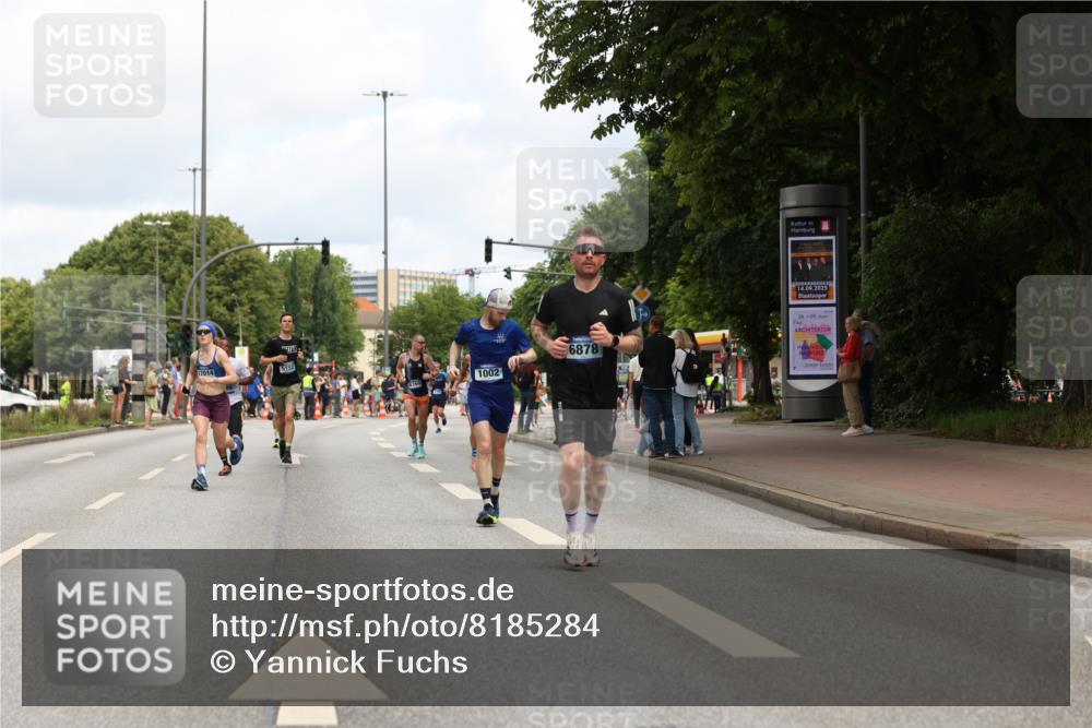 29.06.2025 - hella hamburg halbmarathon Yannick Fuchs http://msf.ph/oto/8185284 29.06.2025 10:29:26 20KM 1002, 1217, 4477, 5048, 5152, 6169, 6878, 7628, 7884, 7972, 8395, 8864, 9686, 11202, 11230, 11661, 12369, 14069, 14388, 14603, 16712, 17014, 18419, 18837, 19022 meine-sportfotos.de
