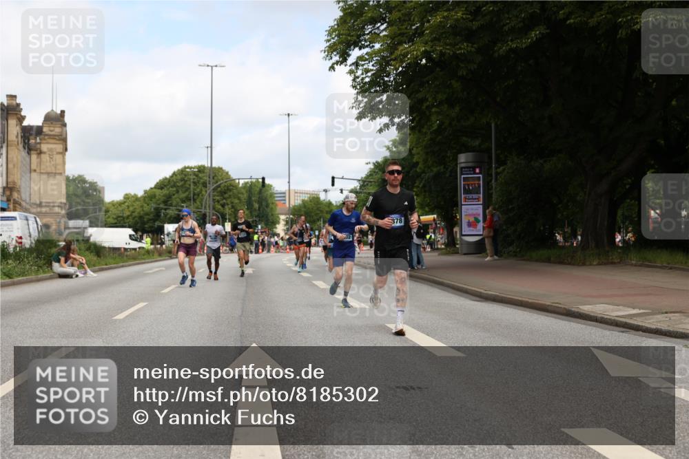 29.06.2025 - hella hamburg halbmarathon Yannick Fuchs http://msf.ph/oto/8185302 29.06.2025 10:29:27 20KM 1002, 1217, 4477, 5048, 5152, 6169, 6878, 7628, 7972, 8395, 8864, 9686, 11202, 11230, 11661, 12369, 14069, 14388, 14603, 16712, 17014, 18419, 18837, 19022 meine-sportfotos.de