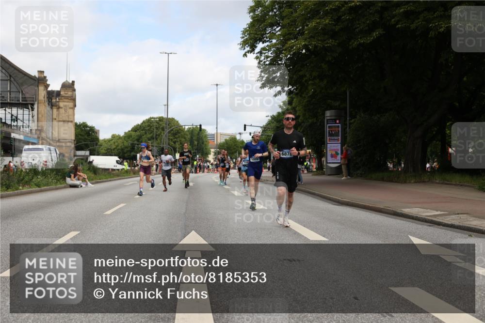 29.06.2025 - hella hamburg halbmarathon Yannick Fuchs http://msf.ph/oto/8185353 29.06.2025 10:29:27 20KM 1002, 1217, 4477, 5048, 5152, 6169, 6878, 7628, 7972, 8395, 8864, 9686, 11202, 11230, 11661, 12369, 14069, 14388, 14603, 16712, 17014, 18419, 18837, 19022 meine-sportfotos.de
