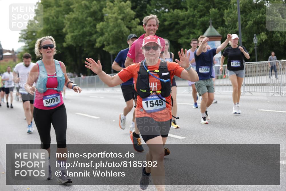 29.06.2025 - hella hamburg halbmarathon Jannik Wohlers http://msf.ph/oto/8185392 29.06.2025 10:23:29 Lombardsbrücke 1444, 1545, 2125, 2489, 4122, 4597, 4646, 4990, 5055, 5258, 5260, 5358, 5661, 7013, 8031, 8141, 8149, 8181, 8502, 8676, 8717, 9217, 9603, 10649, 11044, 11415, 11454, 11793, 13149, 14521, 15739, 15853, 17385, 17513, 17595, 18091, 18314, 18745, 18998, 19017 meine-sportfotos.de