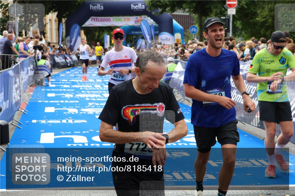 29.06.2025 - hella hamburg halbmarathon Zöllner http://msf.ph/oto/8185418 29.06.2025 10:33:26 Ziel 1959, 4602, 4679, 8956, 16881, 17056, 17489 meine-sportfotos.de
