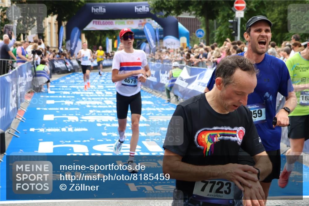 29.06.2025 - hella hamburg halbmarathon Zöllner http://msf.ph/oto/8185459 29.06.2025 10:33:26 Ziel 1959, 4602, 4679, 8956, 16881, 17056, 17489 meine-sportfotos.de