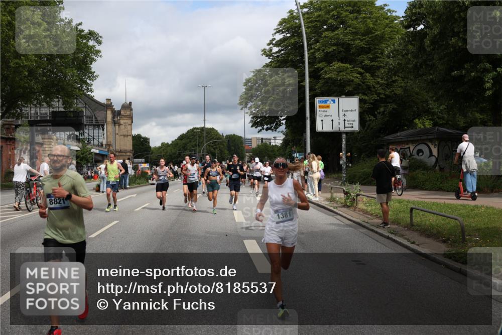 29.06.2025 - hella hamburg halbmarathon Yannick Fuchs http://msf.ph/oto/8185537 29.06.2025 10:43:33 20KM 1094, 1342, 1381, 1476, 2013, 2504, 2516, 2592, 2596, 2706, 2878, 2889, 2937, 3060, 3692, 4017, 4832, 5460, 5705, 6158, 7067, 7297, 7332, 8112, 8437, 8821, 9038, 9126, 9213, 9463, 9619, 9649, 9695, 9924, 9965, 10184, 10859, 11340, 11519, 11579, 11779, 11819, 11977, 12094, 12421, 12533, 12670, 13233, 13269, 13688, 13690, 14526, 15422, 15523, 16114, 16369, 16627, 16653, 16731, 16891, 17173, 17632, 17753, 18058, 18842, 18926, 19109 meine-sportfotos.de