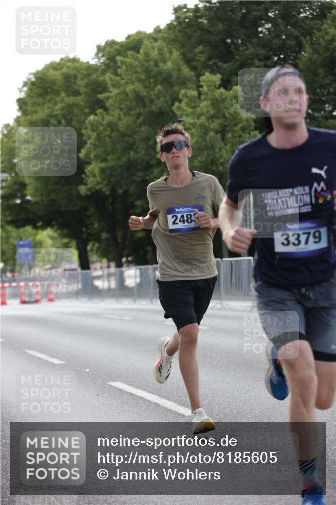 29.06.2025 - hella hamburg halbmarathon Jannik Wohlers http://msf.ph/oto/8185605 29.06.2025 09:43:30 Lombardsbrücke 1953, 2203, 2483, 3189, 3379, 8376, 9804, 10351, 11150, 13383, 13941, 15136, 17040, 18763, 18832 meine-sportfotos.de