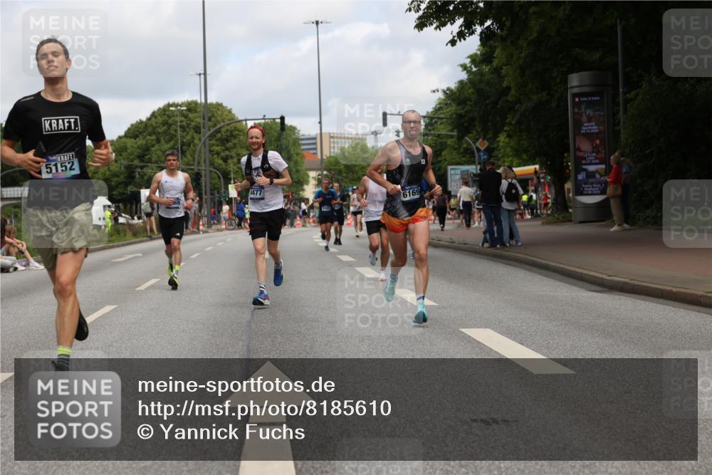 29.06.2025 - hella hamburg halbmarathon Yannick Fuchs http://msf.ph/oto/8185610 29.06.2025 10:29:31 20KM 1002, 1217, 1562, 4477, 5048, 5152, 6169, 6878, 7628, 7972, 8395, 8864, 9686, 11661, 12369, 14069, 14388, 14603, 15991, 16140, 16712, 17014, 18419, 18837, 19022 meine-sportfotos.de