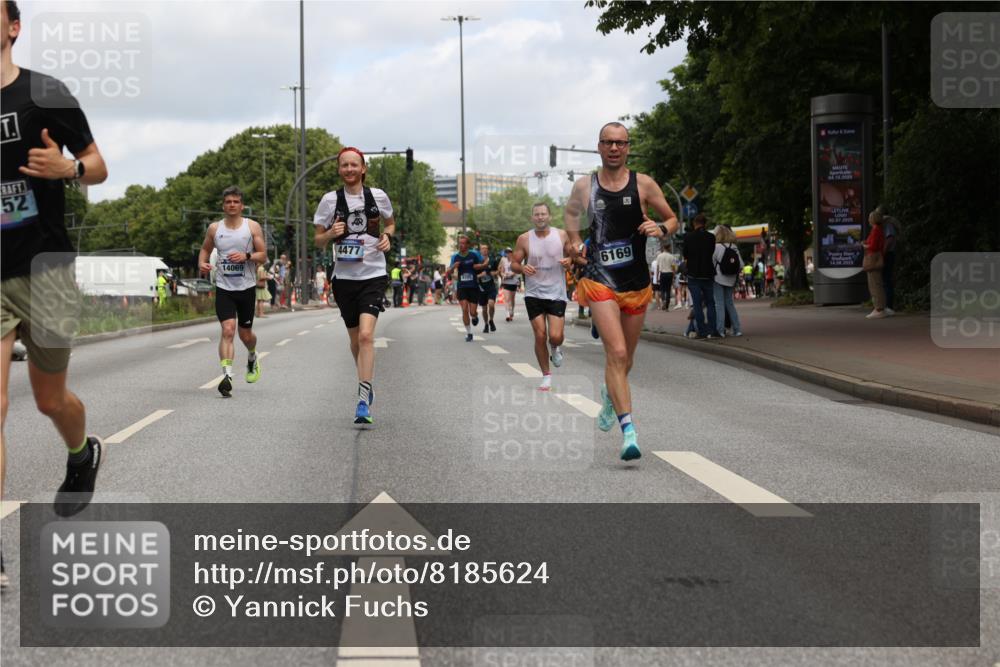 29.06.2025 - hella hamburg halbmarathon Yannick Fuchs http://msf.ph/oto/8185624 29.06.2025 10:29:32 20KM 1002, 1217, 1562, 4477, 5048, 5152, 6169, 6878, 7628, 7972, 8395, 8864, 9686, 11661, 12369, 14069, 14388, 14603, 15991, 16140, 16712, 16963, 17014, 18419, 18837, 19022 meine-sportfotos.de