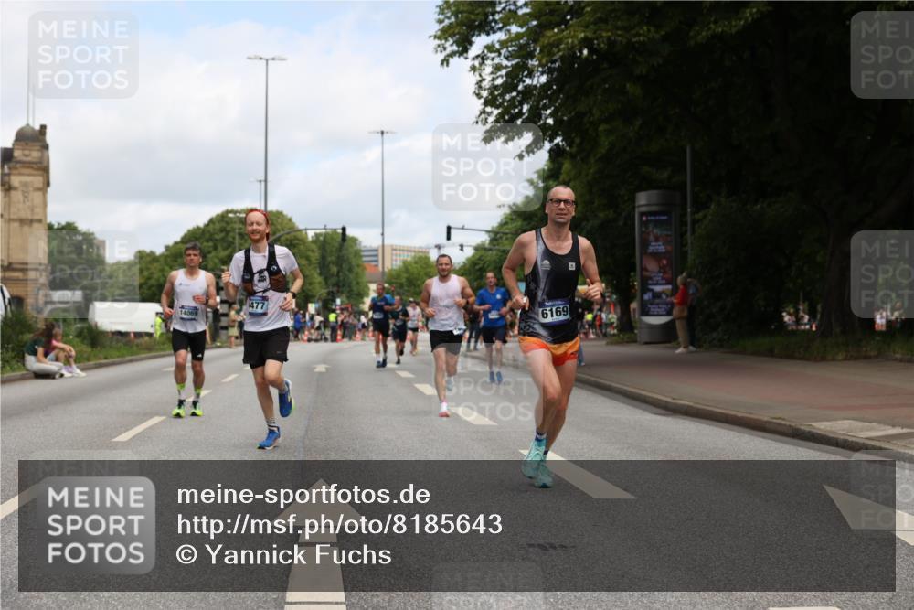 29.06.2025 - hella hamburg halbmarathon Yannick Fuchs http://msf.ph/oto/8185643 29.06.2025 10:29:32 20KM 1002, 1217, 1562, 4477, 5048, 5152, 6169, 6878, 7628, 7972, 8395, 8864, 9686, 11661, 12369, 14069, 14388, 14603, 15991, 16140, 16712, 16963, 17014, 18419, 18837, 19022 meine-sportfotos.de