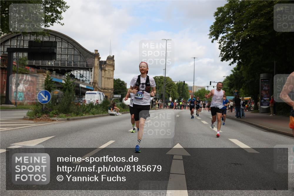 29.06.2025 - hella hamburg halbmarathon Yannick Fuchs http://msf.ph/oto/8185679 29.06.2025 10:29:33 20KM 1002, 1217, 1562, 4477, 5048, 5152, 6169, 6878, 7628, 7972, 8395, 8864, 9686, 11661, 12204, 12369, 14069, 14388, 14603, 15991, 16140, 16712, 16963, 17014, 18419, 19022 meine-sportfotos.de