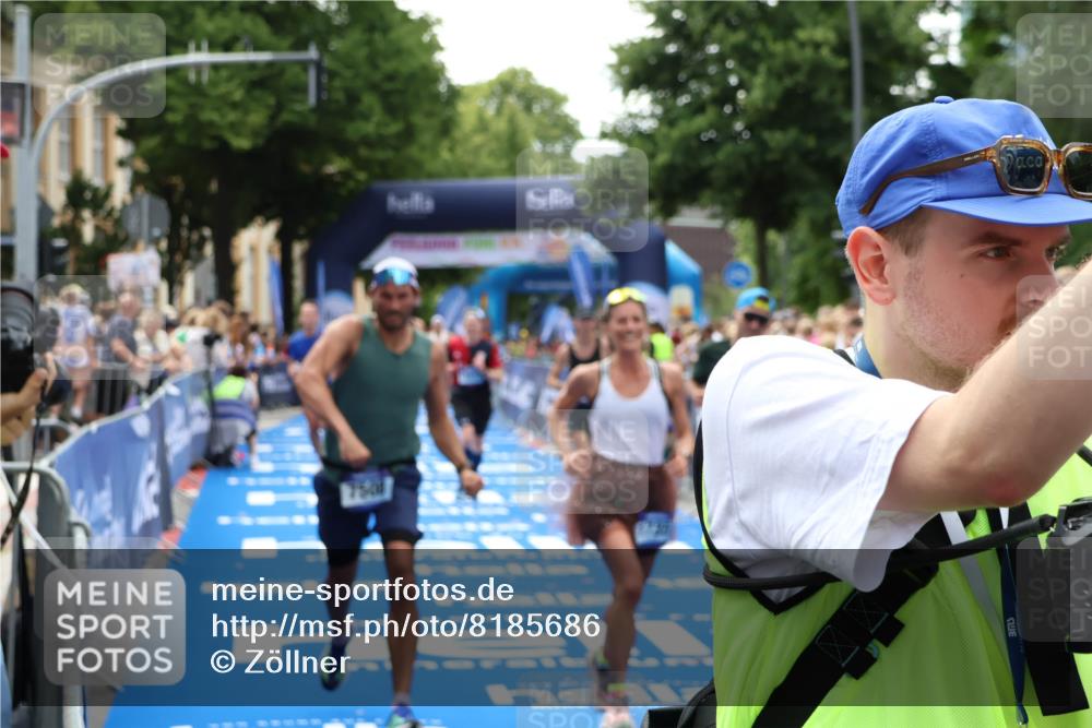 29.06.2025 - hella hamburg halbmarathon Zöllner http://msf.ph/oto/8185686 29.06.2025 10:42:41 Ziel 1700, 1735, 4235, 7508, 9371, 9534, 13483, 17000, 18275, 18632 meine-sportfotos.de