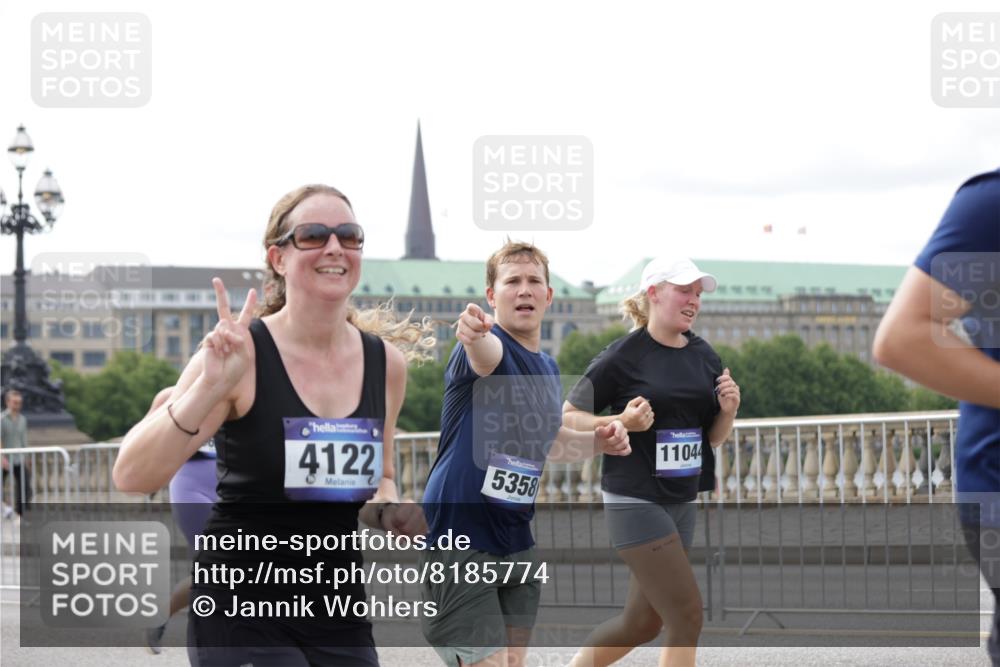 29.06.2025 - hella hamburg halbmarathon Jannik Wohlers http://msf.ph/oto/8185774 29.06.2025 10:23:32 Lombardsbrücke 1444, 1545, 2489, 3013, 4122, 4597, 4990, 5039, 5055, 5258, 5260, 5358, 5661, 5954, 7013, 7426, 8141, 8149, 8502, 8676, 8717, 9217, 9603, 11044, 11347, 11415, 11454, 13149, 14521, 15352, 15739, 15853, 17385, 17513, 17595, 18091, 18210, 18314, 18745, 18998, 19017 meine-sportfotos.de