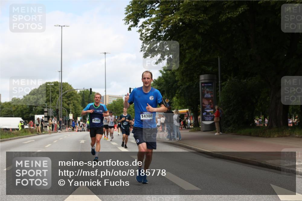 29.06.2025 - hella hamburg halbmarathon Yannick Fuchs http://msf.ph/oto/8185778 29.06.2025 10:29:36 20KM 1002, 1217, 1562, 4477, 5048, 5152, 6169, 6878, 7628, 7972, 8395, 8864, 9686, 12204, 12369, 14069, 14388, 14603, 14952, 15991, 16140, 16712, 16963, 17014, 18419, 19022 meine-sportfotos.de